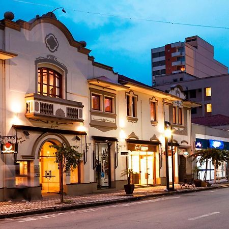 Hotel Gambrinus Poços de Caldas Exteriör bild